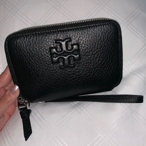 Authentic Tory Burch Thea Wristlet Wallet